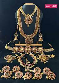 Imitation Jewellery Full Bridal Set South Indian Style Indian Bridal Jewelry Sets Bridal Gold Jewellery Designs Wedding Jewelry Sets Bridal Jewellery