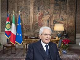 E anche nel discorso di questa sera, in diretta tv, mattarella saluterà gli italiani provando ad alimentare la fiducia e la speranza, indicando esempi cautela e richiamo al senso di responsabilità delle forze politiche anche perché, secondo mattarella, in questa legislatura sono state già sperimentate tutte le. Mattarella E Il Discorso Di Fine Anno E L Ora Della Coesione Nazionale Corriere It
