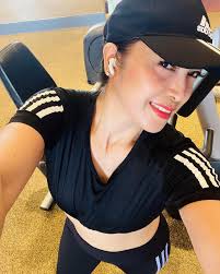 Anna Leah Blanco (@convivialleah) • Instagram photos and videos