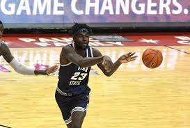 Neemias queta, jogador dos utah state aggies, está cada vez mais perto da nba. Neemias Queta Nem Titular Era Do Barreirense E Agora Luto Pela Nba Maisfutebol