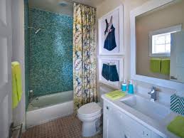 Split between to shades to make the illusion of space. Boy S Bathroom Decorating Pictures Ideas Tips From Hgtv Hgtv
