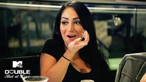 Die neuesten tweets von a double shot at love (@mtvshotatlove). Double Shot At Love Fans Are Expecting This Jersey Shore Roommate To Appear In Season 3