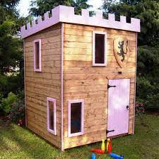 Scopri ricette, idee per la casa, consigli di stile e altre idee da provare. Decoration Outdoor Castle Playhouse With Green Plants Decorating Castle Outdoor Playhouse For Your Kids Playhouse Outdoor Play Houses Castle Playhouse
