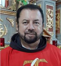 El Pbro. Fray Francisco Javier Amézquita Velasco OFM, El Padre Paco, como  cariñosamente lo conocen sus feligreses, fue designado como nuevo párroco  para la Parroquia Santiago Apóstol, en el municipio de Tarandacuao.