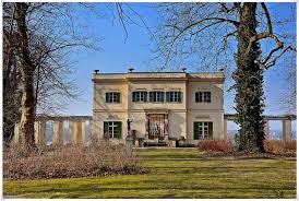 Casino Glienicke 1824 1827 Von Karl Friedrich Schinkel Umgestaltete Alte Billardhaus Zu Einem Ganz Auf Den Seebli Fassadengestaltung Architektur Klassizismus