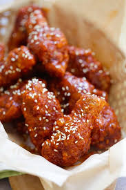 Deep fry chicken wings for approximately eight to 10 minutes in oil that's heated to 375 degrees fahrenheit. Korean Fried Chicken Crispy And Best Recipe Rasa Malaysia