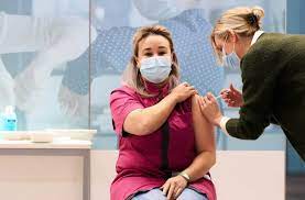 De dag na de vaccinatie kon je mijn dochter klassiek autistisch noemen. Grote Belangstelling Vaccinaties Verpleeghuismedewerkers Actiz