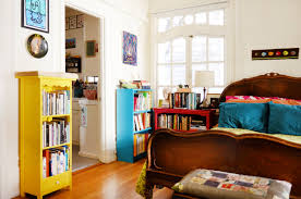 The property is 1.9 km from ghirardelli square and 2 km from pier 39. This Author S Cozy San Francisco Apartment Is Bursting With Books Color And Art House Decorating Ideas Bedroom Paris Decor Bedroom Bookshelves In Living Room
