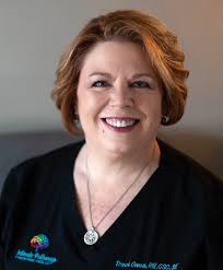 Traci Owen's Instagram, Twitter & Facebook