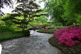 Perico sambeat in augsburg, botanischer garten am mi. Stadt Augsburg Grossstadt Mit Reicher Kulturtradition Reise Idee Verlag