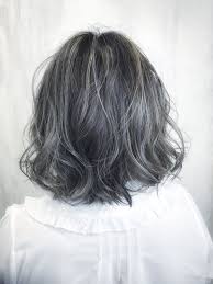 ハイライトで作るシルバーグレー 6アッシュ スモーク ブルー 1 10 10 20分 ヘアカラー シルバー 髪色 グレー グレー ヘア カラー