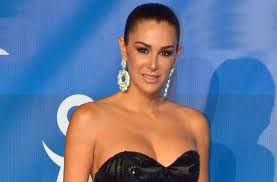 Music video by ninel conde performing el año viejo. Ninel Conde Se Deslinda De Las Actividades De Su Pareja Larry Ramos
