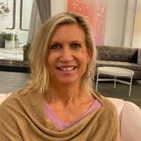 Nancy Ash's Instagram, Twitter & Facebook