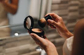 Durch grune augen naturkosmetik green lifestyle mit witz und. 7 Schmink Tipps Tricks Fur Ein Naturliches Make Up Fashiioncarpet