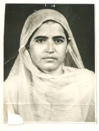 On “Mother's Day” : HOW NAJMA HEPTULLA DISPARAGED MY LATE MOTHER ! A sad  tale! By Firoz Bakht Ahmed There's nothing in this world that is lovelier  and warmer than a mother!