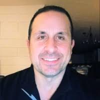 Kent Perry's Instagram, Twitter & Facebook