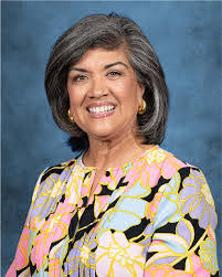 Jennifer Stedman's Instagram, Twitter & Facebook