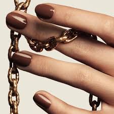 10 tips on matching nail polish color