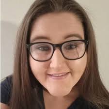 Tyler Jayne L., 1 yıllık öğretmenlik tecrübesi, çocuklar konusunda yılların  tecrübesi ve nitelikli bir iş kadını ile sertifikalı öğretmen.