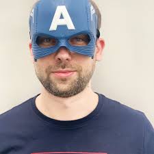 Tarcza kapitana ameryki jest praktycznie niezniszczalna w normalnych warunkach. Maska Kapitan Ameryka Avengers Sklep Damizabawki Pl