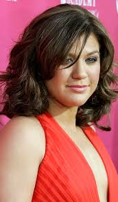 Be it young people, the elderly, round faces, triangle face, thin hair, fine hair, and thick hair. 20 Most Flattering Haircuts For Round Faces