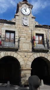 En concreto se encuentran en el municipio de el barraco. El Barraco Wikipedia