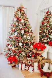 Diy black, white + gold modern christmas tree ornaments | kara's party ideas. Red White New England Style Christmas Tree Kristywicks Com