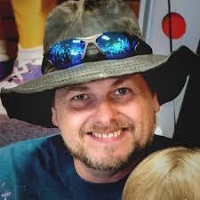 Derek Ledbetter's Instagram, Twitter & Facebook