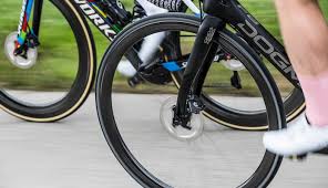 Dans une ambiance conviviale, découvez une ville autrement. Freinage A Disque Pour Velos De Route Le Point En 2019 3bikes Fr