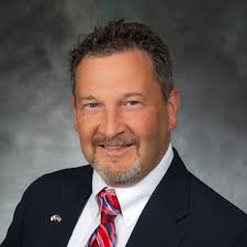 Robert Hollenbach's Instagram, Twitter & Facebook