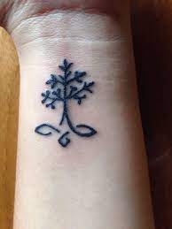 Black ink small tree of life tattoo flash. 15 Tree Tattoo Designs You Won T Miss Pretty Designs Irish Tattoos Celtic Tree Tattoos Tree Tattoo Designs