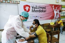 Kedua wni itu, menurut menkes terawan agus putranto, terpapar virus berbahaya itu dari warga negara (wn) jepang yang tinggal di malaysia. Covid 19 S Impact On Indonesia And Its Global Standing East Asia Forum