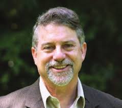 KNOX MAGAZINE 39 CLASS NOTES Top right: Roy Matthews, husband of Barbara  Belehrad Matthews '68, who passed away more than thre