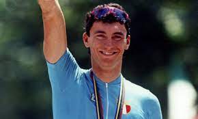 25 años de una muerte que marcó un antes y un después en el ciclismo el italiano, que era vigente campeón olímpico, falleció en la 15ª etapa del tour de francia. Fabio Casartelli 23 Anni Fa La Tragedia Al Tour De France Prima Como