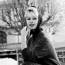 Put your film knowledge to the test and see how many movie trivia questions you can get right (we included the answers). Brigitte Bardot Quiz 10 Trivia Questions And Answers Free Online Printable Quiz Without Registration Download Pdf Multiple Choice Questions Mcq