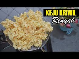 Sebelum sajian ini dimasak dan dicampurkan dengan bahan lainnya silahkan kocok terlebih dahulu dengan lepas sampai berbusa dan merata. Ide Jualan Kue Kering Lebaran Telur Gabus Keju 1 Resep Jadi 8 Pouch Litetube