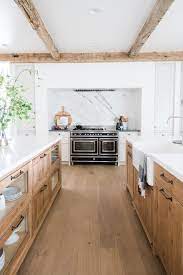 29 Beautiful Beach Style Kitchen Ideas For Your Beach House Or Villa Interior Design Kitchen Kitchen Renovation Kitchen Interior