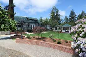 Mitchell Grove Eureka California 6 Northern California Wedding Gazebo Wedding Garden In The Woods