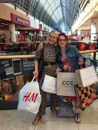 Warum bist du nicht nach münchen oder berlin, wo die szene etwas dichter gestreut ist? Personal Shopping Regensburg Fur Sie Und Ihn