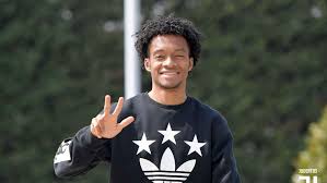 En italia hablan de una oferta de 12. Seleccion Colombia Juan Guillermo Cuadrado Habla De Todo Su Relacion Con Cristiano Ronaldo El Presente En La Juventus Y El Libro De Su Vida Marca Claro Colombia