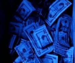 All of these blue background images and vectors have high resolution and can be used as banners, posters or wallpapers. 765 Immagini Di Golden Tiger Su We Heart It Vedi Altro Su Quotes Aesthetic E Grunge Blue Aesthetic Dark Blue Aesthetic Grunge Blue Aesthetic