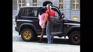 Ragazza Sexy Nera Viene Scopata per Bene Dal Fotografo Film Completo in HD