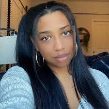 Tia Townsend's Instagram, Twitter & Facebook