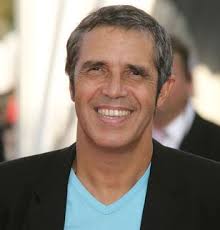 Des jours entiers à t'aimer. Who Is Julien Clerc Dating Julien Clerc Girlfriend Wife