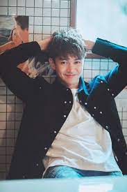 Đàm vĩnh hưng là một trong số ít những nghệ sĩ mỗi năm đến mùa lễ giáng sinh đều chịu chi để trang trí biệt. Noel Band Members Profile Updated