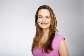 Května 1993 vysoké mýto) je reportérka a moderátorka české televize, finalistka české miss a česká zástupkyně na miss world. Daniela Pisarovicova Lide Ceska Televize