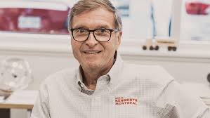 Le Groupe Kenworth Montréal souligne les 50 ans de service de Daniel  Paquette