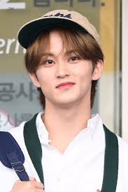 240712 MARK at Incheon Airport heading to London, England for the 2024  Wimbledon Championships : r/NCT