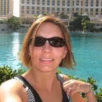 Janet Maes's Instagram, Twitter & Facebook