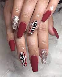50 Pretty Plaid Nails You Ll Love The Glossychic Plaid Nails Christmas Nails Acrylic Burberry Nails